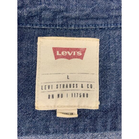 90s Vintage Levi’s Work Shirt Men's Large Blue Chambray Button-up - Picture 3 of 13
